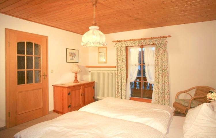 Gaestehaus Gschwendtner - Chiemgau Karte 因泽尔 外观 照片
