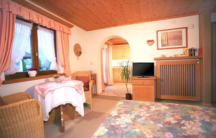 Gaestehaus Gschwendtner - Chiemgau Karte 因泽尔 外观 照片